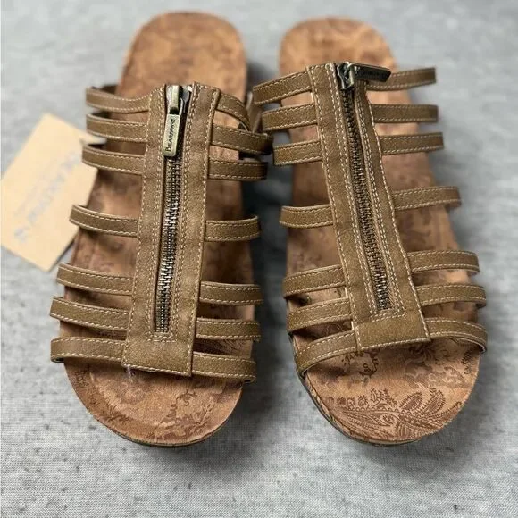 Bearpaw Women’s Sabrina Sandals Size 12 NWT Brown - Picture 1 of 4